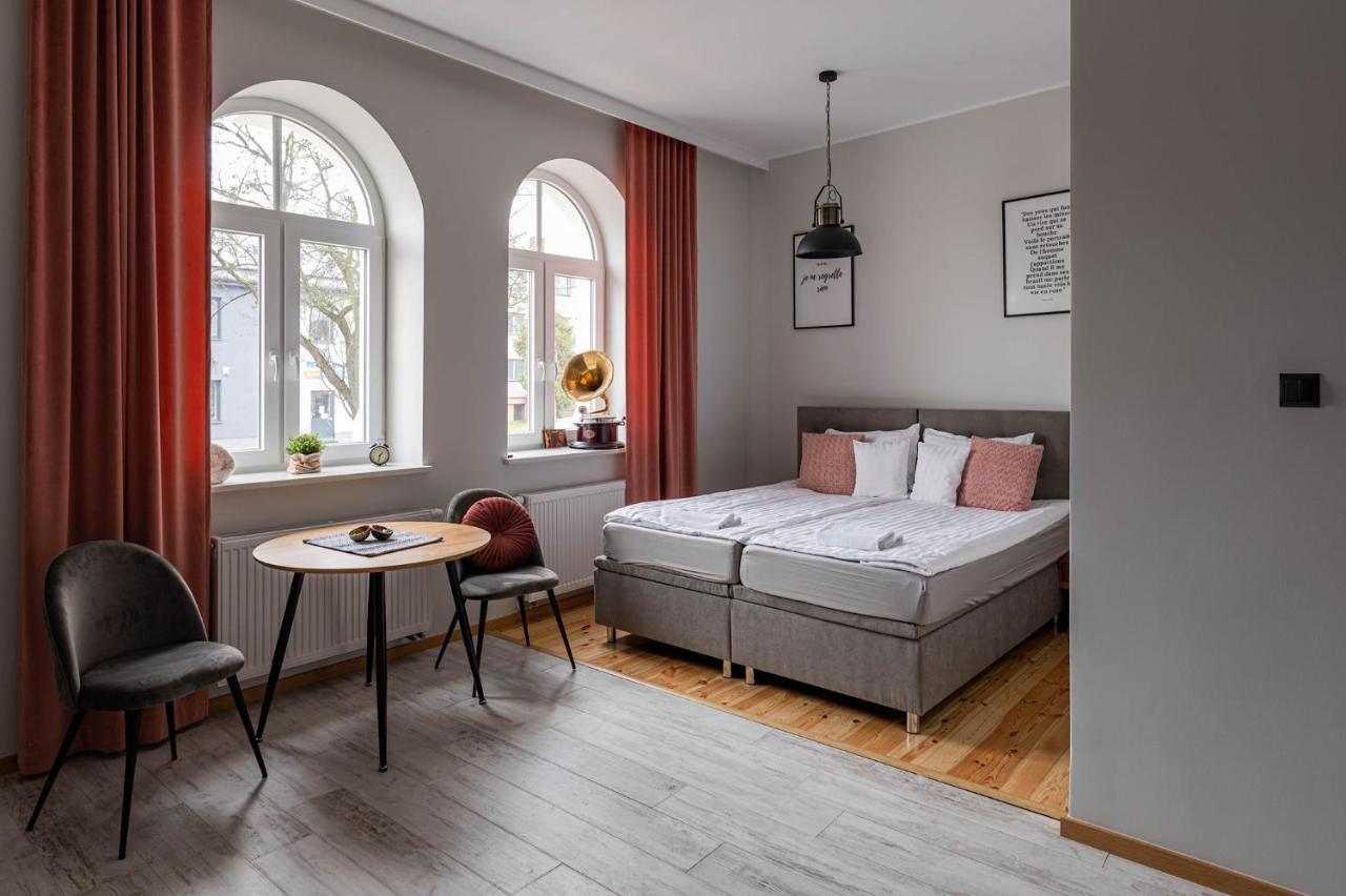 Apartamenty W Kamienicy Sieradz Exterior foto