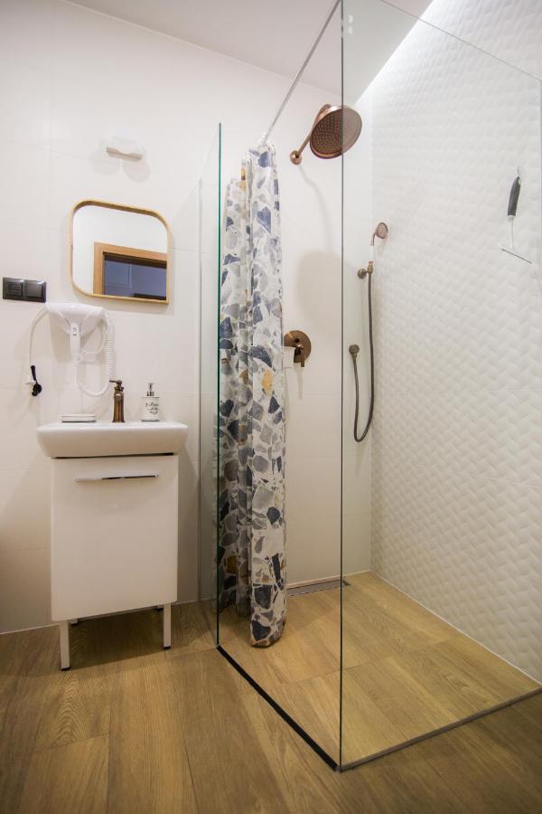 Apartamenty W Kamienicy Sieradz Exterior foto